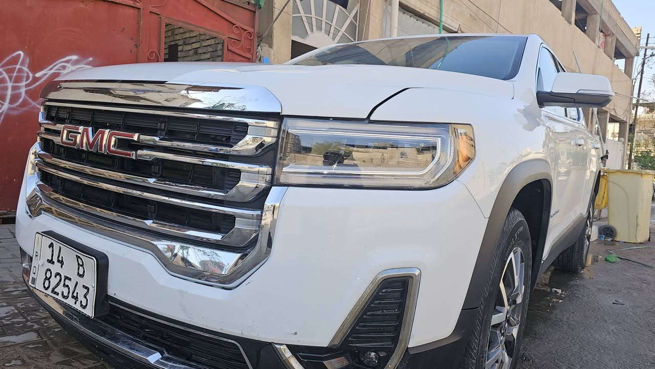Gmc Acadia SLE 2023
وارد أمريكي 
مواصفات SLE
🔹️محرك 4 سلندر 2.0 توربو 
◼️كير 9 سرعات 
◼️شاشة تدعم أندرويد أوتو + أبل كار بلي
◼️تبريد ٣ قطع 
◼️بصمة ع أربع أبواب 

🛡أنظمة السلامة ومساعدة السائق 
🔸️نظام تنبيه من التصادم الأمامي 
🔸️فرملة طوارئ تلقائية 
🔸️نظام تنبيه مغادرة المسار + نظام محافظة ع المسار 
🔸️نظام النقطة العمياء
🔸️ كامرة خلفية 

ماشية ٣٥ كيلو مكاني البصره.     
***********
سعر ٢٠٥وبيها مجال 
حادث خفيف صور موجود بدون دواخل
