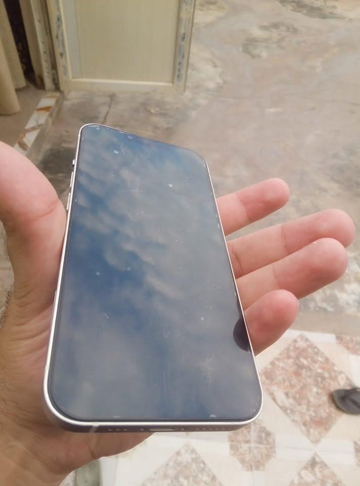 آيفون ١٣ • ٢٥٦ • واحد آذار