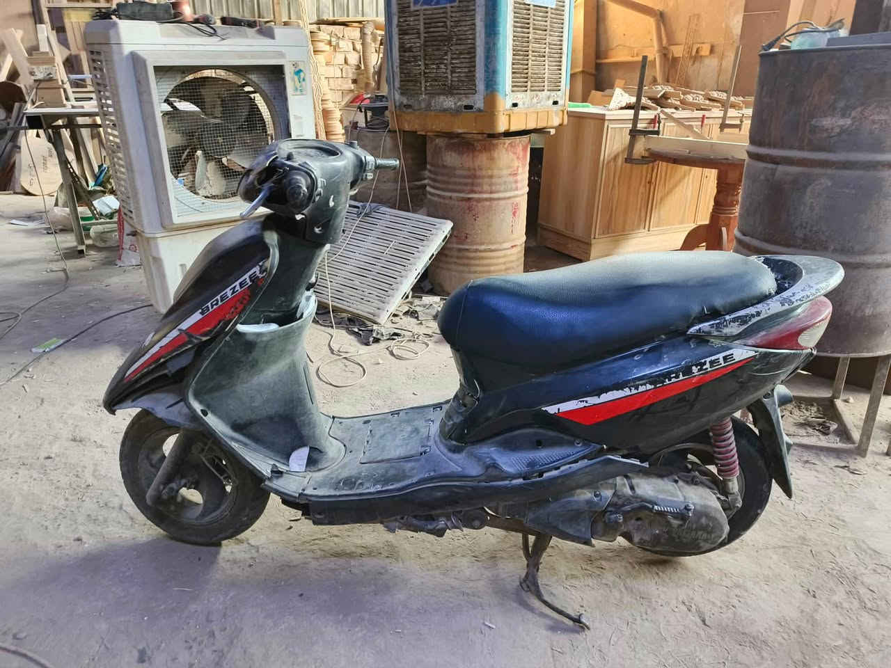 السلام عليكم
بريز تعبانه بايع كوم حديد بيها صوت بالكلج تجي تحمل و تروح رايدها ب 125 الف مكاني العلاوي متواجد من 9 لل5 العصر اني مكلف بالنشر تريدها اتصل ع ابو غدير ***********

