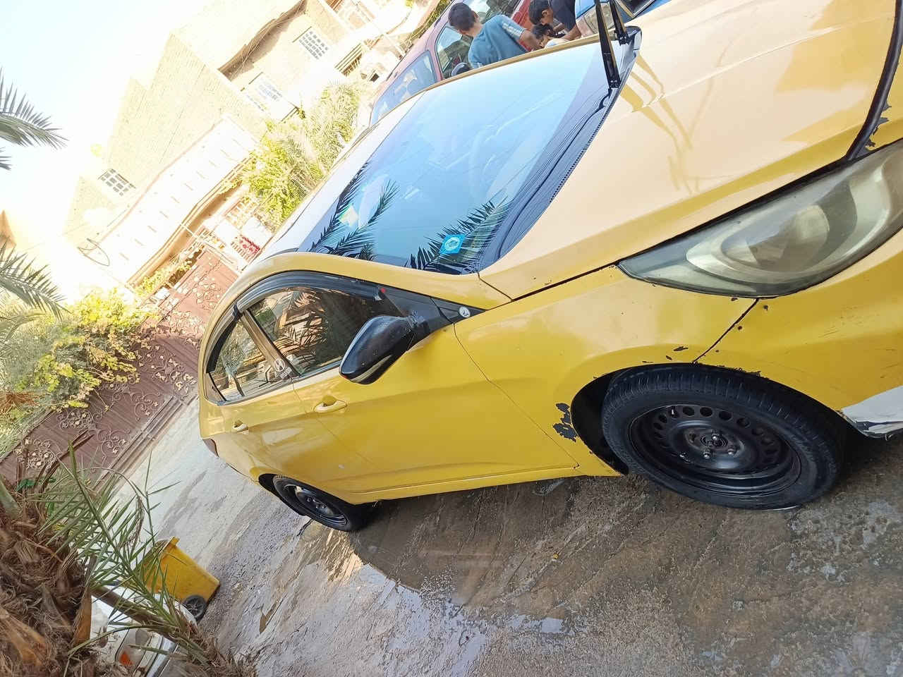 سلام عليكم اكسنت موديل ١٢ رقم بغداد دولي هزة جديدة تحويل مباشر هيئة مصفرة محرك كير لوك دوش المرغوب صدر خلفي امامي جديد تخم تاير هوة ول اويالة جديد تبريد ثلج ضربة جاملغ امامي ايسر وخلفي سلايت روف داخل بيجي جام كهرباء داخل جديد تراي زيرو والله وبل عافيه على ياخذة السعر ٦٢ وبيه مجال للطيبين رقم الهاتف 
***********
*********** العنوان بغداد كاضمية او شعلة
