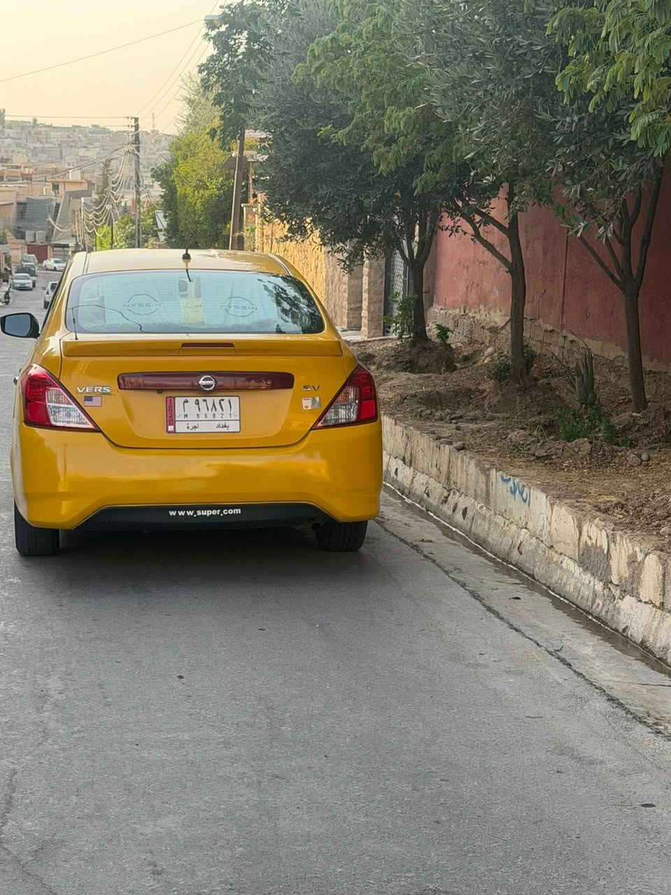 السعر ٨٥
نيسان فيرسه 2019 
هيه غرامه صفر
تحكمات ستيرن
مثبت سرعه
مانع انزلاق
فول موصفات
مري كهرب
طخم تايه جديد
باتري جديد
كبات أصلي
محرك كير شرط
شرعي بل موصل
شرط التحويل
كاربون بيها
***********
