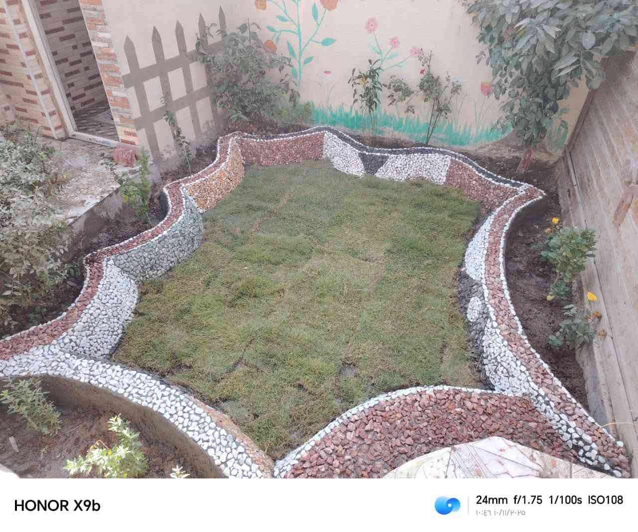 ابو سجاد الهندسه حدايق والديكورات وشلالات وكل مايخص الحدايق الاتصال( ***********

نص مكتوب في الصور:
- 4G 3G 73 KB/S 473 ٤:٣٥ OTE 7 | 48M
- REDMI NOTE 9 AI QUAD CAMERA
- HONOR X9b
- 24mm f/1.75 1/100s ISO108
- 10:46 10/11/2025