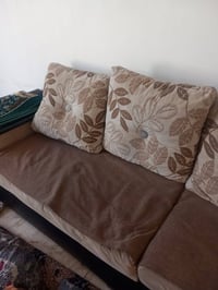 صوفا • مستعمل • قابل تفاوض
