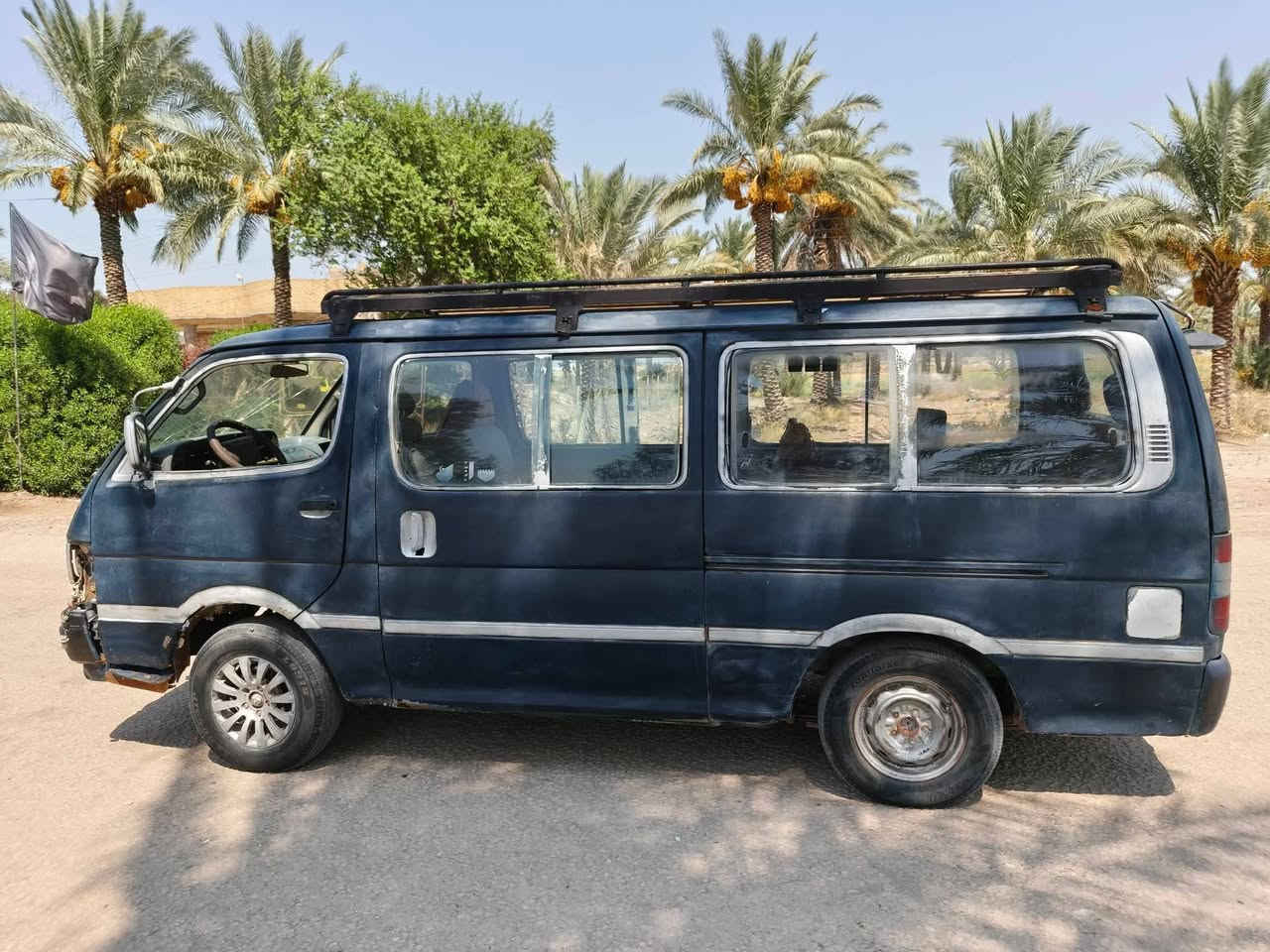 تيوتا هايس بوز  14 راكب مكينه وگير 3000 بريجو گاز حاويه تخم تاير رقم نجف اللماني مصفره السياره بلاديه كلها لامعجون ولا بيها بارد 28 بيها مجال بسيط مكان بابل ***********
