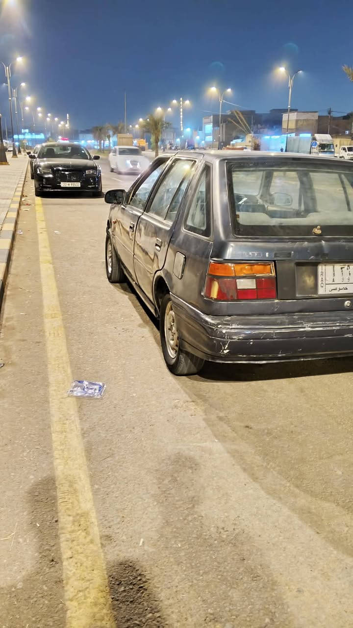 السلام عليكم هونداي اكسل موديل 93 السياره بيه كير ومكينه جدد و دواخله كدامك وكشره نضيف هم شوفت عينك سعر 18 وبيه مجال (***********)
