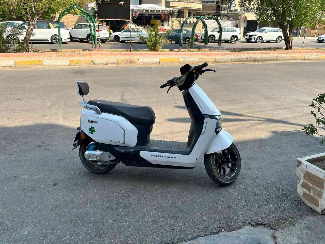 Talig f71 للبيع
6 بطاريات جديدات مشحونة مرتين فقط 

ملف 2000w 

سرعة 60

بس الشاشة عطلانة 

السعر 850 وبيهة مجال
*********** رقمي
العنوان بغداد شارع فلسطين
