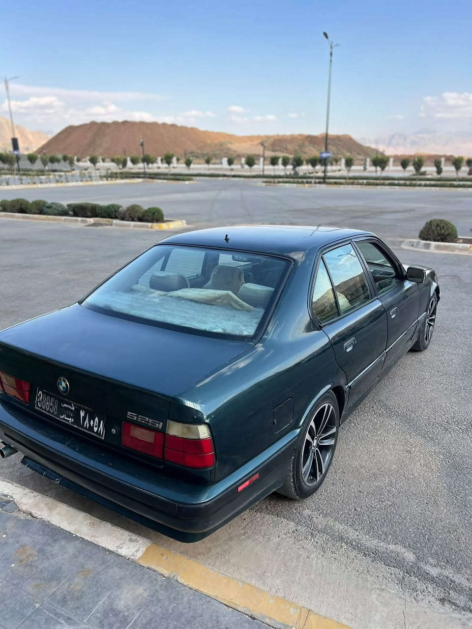 ماشەڵا لە ماڵی هەموو لایەک 
Bmw 520 تۆماتیک 
نمونەی جوانی پاکی 
تا بڵێی بەقوەتە
سڵایت ٢ جام کارەبا  
گێڕو مەکینەی بێ کێشەیە 
ئاڕم پلاسیک سلێمانی ئاڕم و دارو بەرد بەشەرت 
تۆزێک مەسرەفی هەیە 
شوێن ڕانیە تەلە فۆن کەن لە خمزمەت دامە 
***********
***********
