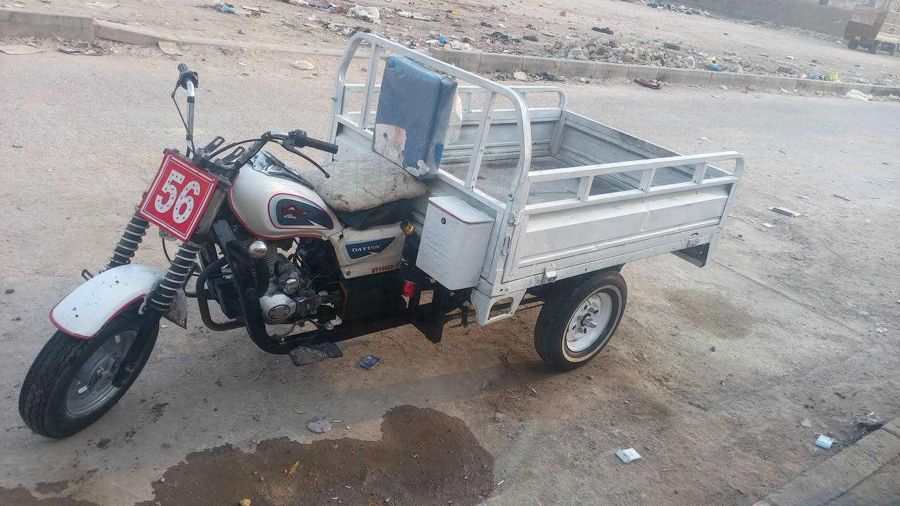 ستوته البيع مديل ١٤ وراق اصولي شغاله من طول تواير بجيس محرك بس ولفات شغل وطلع وين ميعجبك بيه لحيم بل مثلثه مال هورن سعره مليون ٣٠٠ وبيه ماجال مكاني ناصريه مركز ***********
