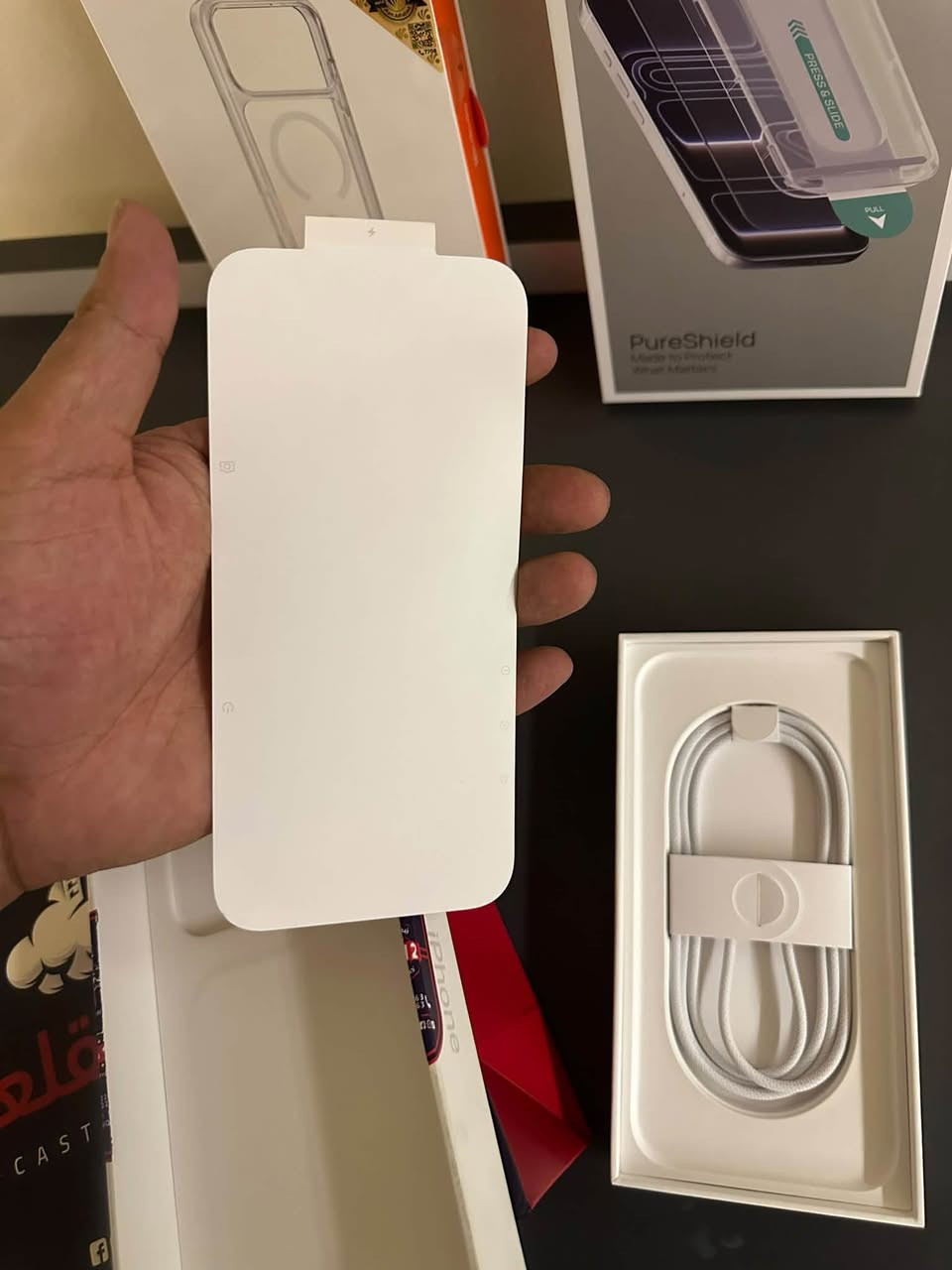السلام عليكم 
ايفون 17 برو ماكس أيسم 256 
قبل شهرين ضبط اشتريته من عالم القلعة 
بطارية 100‎%‎ 🔋 
جهاز جديد بعده زلغ مابي بحيث الكيبل مالته ممفتوح
ولزكة حاطلة مال موناڤيت مال حسين الجزائري سعرها 25 
وگفر مال شركة مكدودو عين الفهد 
سعرة 1850
 للعلم الجديد ب 1950 وقابل للصعود
مكاني بغداد المشتل ودوامي بلجادرية اكدر اتواجد بلجادرية
***********
مو شراي لا اتعبك نفسك ولا اتعبني

نص مكتوب في الصور:
- 57 11:31 حول < iPhone (2) الاسم < 27.0.1 إصدار iOS iPhone 17 Pro Max اسم الطراز MFY84J/A رقم الطراز GQQ3KW7R34 الرقم التسلسلي الضمان المحدود تاريخ انتهاء الصلاحية 2027/8/5 إضافة تغطية AppleCare يتبقى 2 من الأيام لإضافة تغطية التلف العرضي الأغاني 0 الفيديوهات 131 الصور 742 التطبيقات 58 السعة 256 غ.ب. متوفرة 180.95 غ.ب.