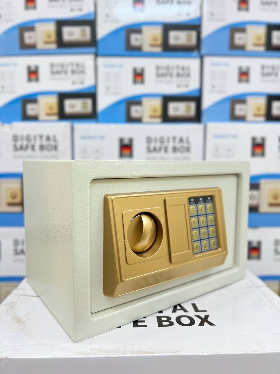 حجم وسط رمز ومفتاح عرض 30 ارتفاع 20 عمق 20 وزن 4 كيلو شفتات ثلاثية حديد بلكامل المانية السعر تنافسي 40 الف شامل التوصيل ويوجد توصيل جميع محافظات العراق للحجز والاستفسار مراسلة واتساب *********** 📞 بغداد, العراق

