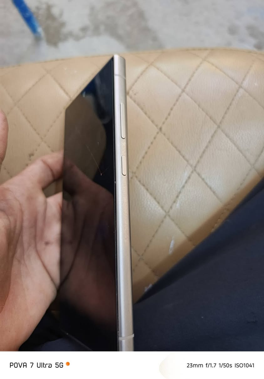 السلام عليكم
سامسنونك Galaxy S24 Ultra
لللبيع 
نضافه 95٪
شخط مابي 
ذاكره 256
العنوان 
التاجي قرب جسر الدوار 
***********
