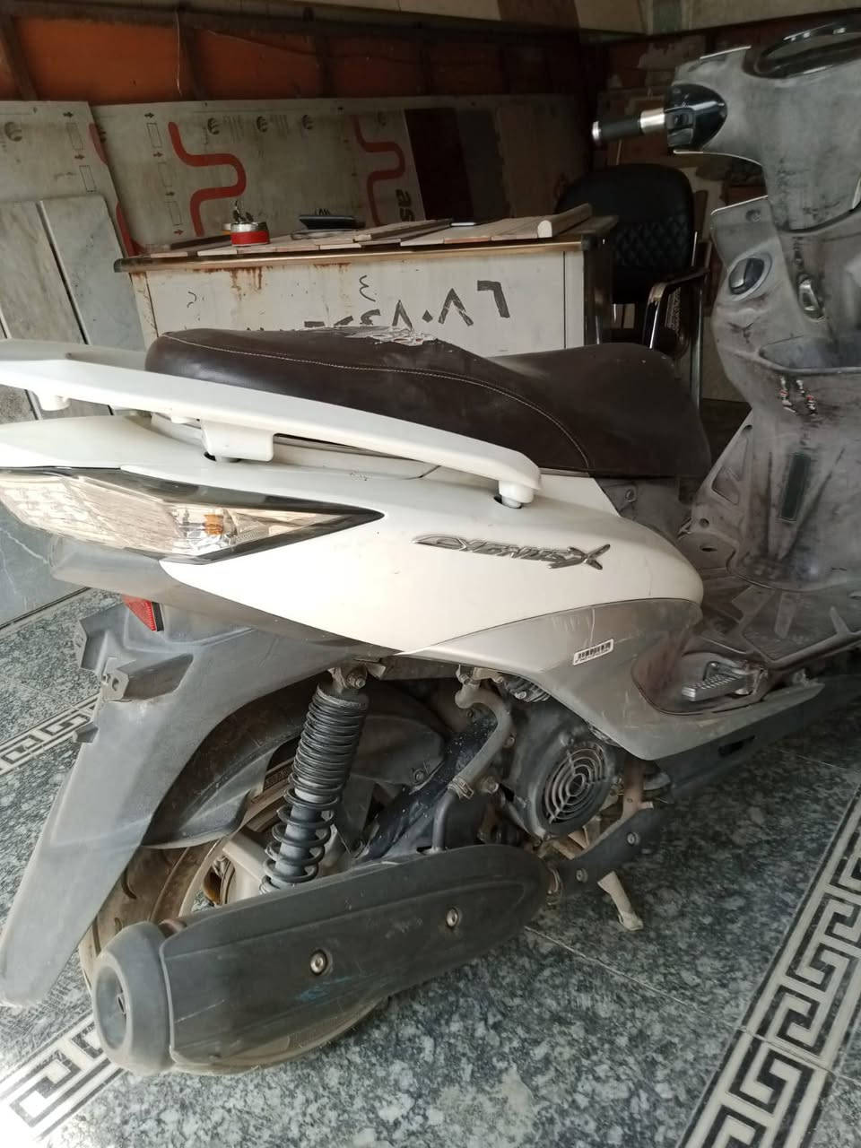 سكنس لد شمعه دراجه خير من الله كهربائيات شغاله محرك بلادي كفرات بلادي ما مفتوحه شلعه فولل دراجه ياباني 
مكاني/ الدوره ابودشير
***********
السعر/ مليون و250 وبيها مجال للشراي
