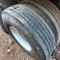 تايرات • ٢٥ قطع • ٢٢R١٣