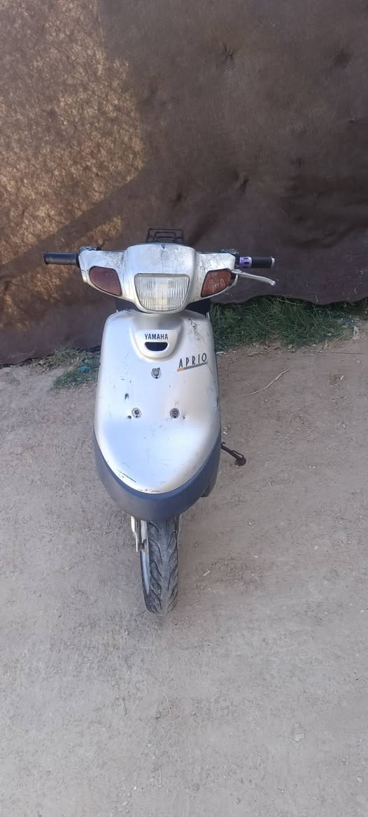 دراجه بطه 2000  دراجه شاصيها نضفيف ومكينتها شلعه قويه دراجه يحتاجلها جوزه اصليه خال جوزه اربعه كير ويحتاج بور برين لويل المامي رايدها 140 وبيها مجال حك جيه مكاني كربلاء شهداء سيف سعد قرب مدرسه ديرياسين رقم ***********
