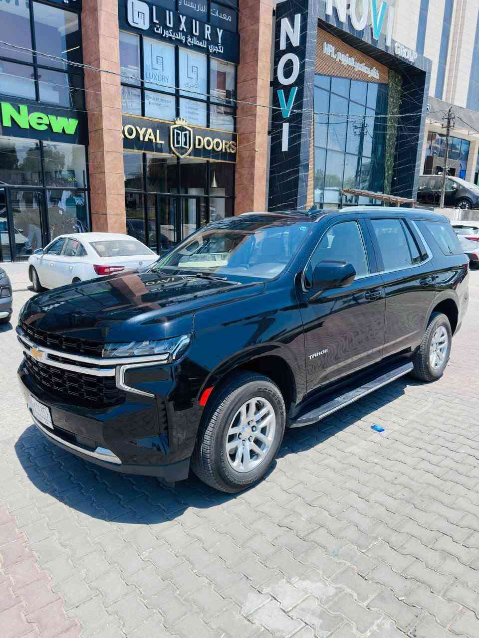 سلام عليكم ....
#تاهو
Ls 

2023
بدون صبغ  بس دعجة كد شبر باب البصف السايق  ومملعوب بية ولا مبولشة 
سيارة جاهزة ماخذة زيرو على ايدي 
ماشيه ٧٠كم
رقم بغداد مكان بغداد
سعر 40000
***********

نص مكتوب في الصور:
- iQ