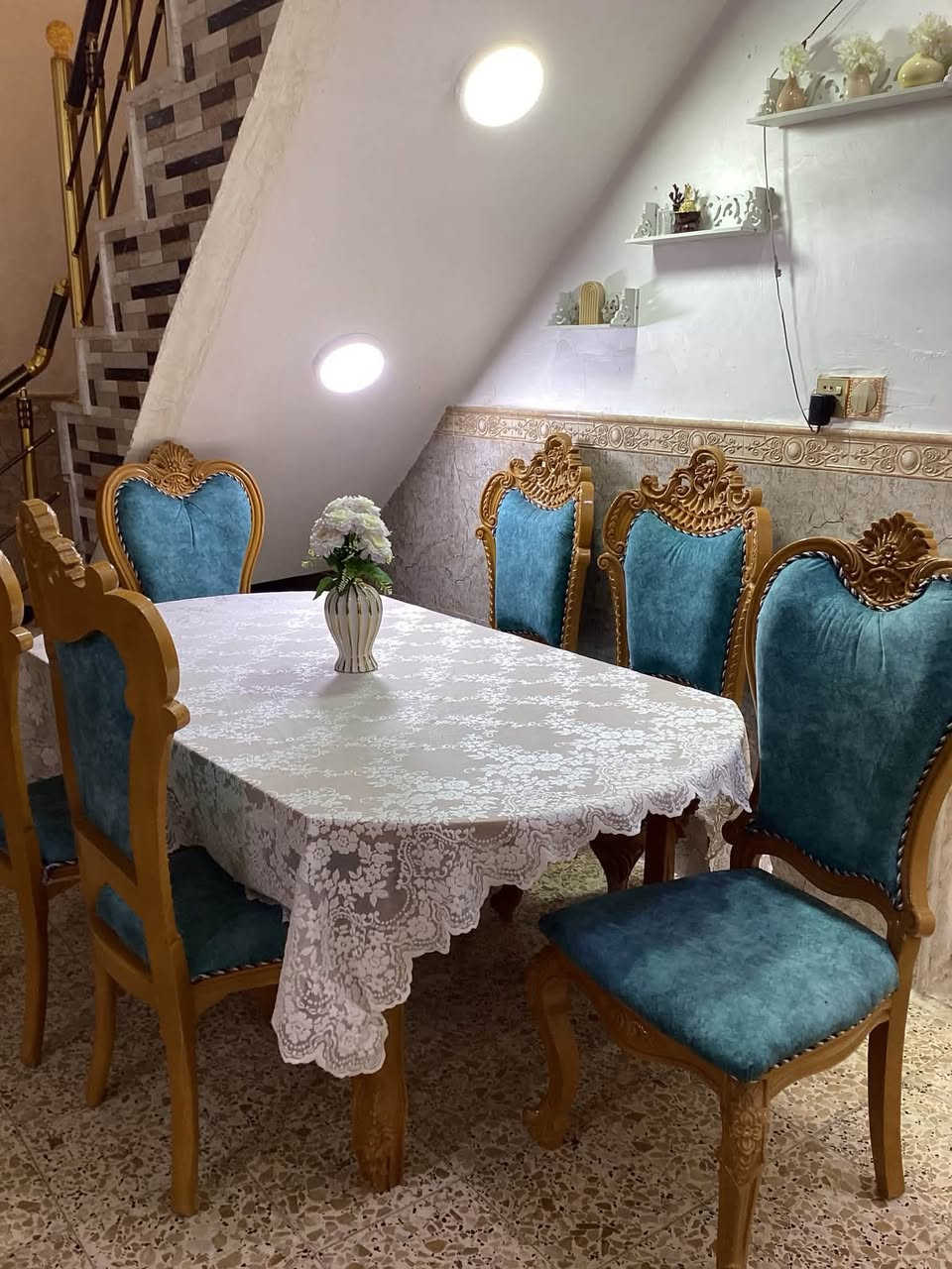 سلام عليكم
ميز طعام 
خشب عراقي زان 
شكل مصري 
صاج 
مكاني النجف الأشرف 
السعر 550 
للتواصل 
***********
