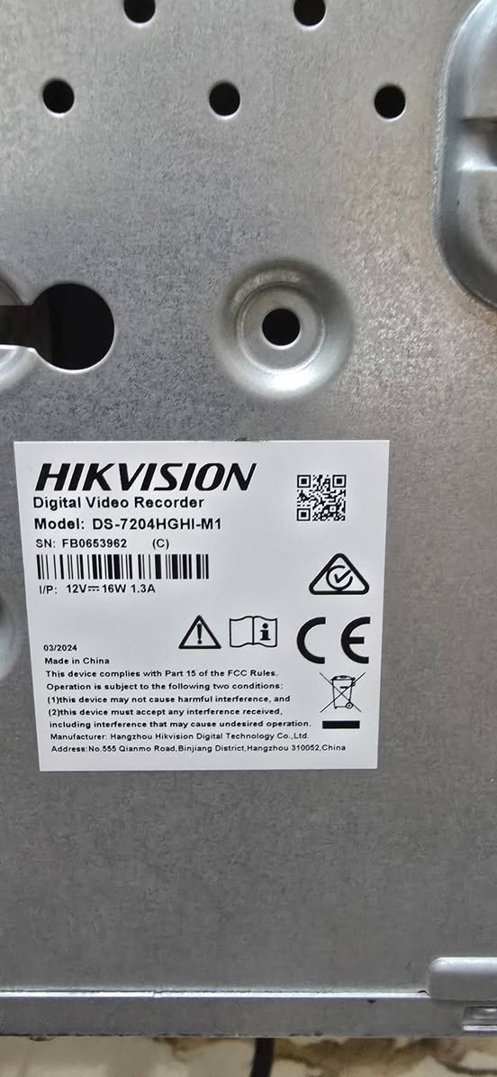 جهاز كاميرات مراقبة dvr نوع هيك فيجن الاصلي دقة 2 ميجا يحتوي على ذكاء صناعي
بدون هارد 
استخدام قليل
شغال كامل بالشرط
وعندي فيديو للتشغيل مالته الي ايريدة يجي خاص
سعر 40 الف
عنوان كركوك
***********
يوجد توصيل لجميع المحافظات
