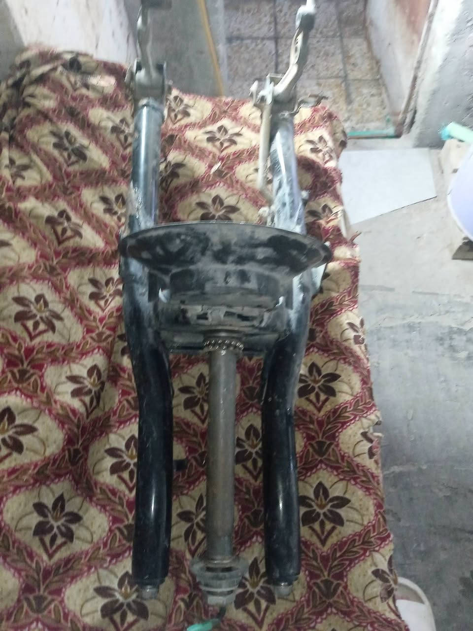 غراض فيوجن للبيع جو السوك ابيع وشرط تاخذ شغال وعلفحص مكاني نجف عسكري كبل قرب مطعم ابو عقيل للستفسار خاص او***********

نص مكتوب في الصور:
- كفرات دواخل مستمات فيوجن كامله للبيع
- دواست بريك فيوج مع حساس للبيع
- يدت بريك فيوجن مع دسكات للبيع
- فيت بم فيوجن للبيع
- مصفى بانزين فيوجن للبيع
- لايت فيوجن للبيع