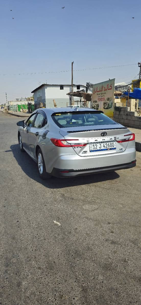 تويوتا كامري LE موديل 2025
حادثها صفحه السايق
بدون ايرباك
وبدون دواخل وبدون شواصي 
🚗بجم امامي وخلفي كبس 
🚘سياره خير من الله حلوه جدا
رقم نينوى تحويل مباشر
وشرط الوكاله والتحويل
اللون : سلفر رصاصي فاتح
عداد المسافة : 30 ميل
حجم المحرك : 2.5L هايبرد🔋
المواصفات LE
بصمة تشغيل
شاشه كار بلي
تشغيل عن بعد (𝐑𝐄𝐌𝐎𝐓𝐄 𝐒𝐓𝐀𝐑𝐓)
كاميرا
اوتو ستارت (𝐀𝐔𝐓𝐎 𝐒𝐓𝐀𝐑𝐓)
اوتو ستوب (𝐀𝐔𝐓𝐎 𝐒𝐓𝐎𝐏)
رادار امامي (تحديد مسار)
‏‎رادار جانبي (نقاط عمياء)
‏‎رادار خلفي (التحذير من الاصطدام)
‏‎حساسات امامي
‏‎حساسات جانبي
‏‎حساسات خلفي
مانع انزلاق+𝐀𝐁𝐒
نظام (𝐄𝐂𝐎)
نظام (𝐍𝐎𝐑𝐌𝐀𝐋)
نظام (𝐒𝐏𝐎𝐑𝐓)
كير ومحرك شرط مضمون على مسؤوليتي
تحكم استيرن
اربع جامات اوتو
كشنات مخمل
كشنات كهربائي
تبريد قطعتين❄️
لايتات (𝐋𝐄𝐃) عدسة زينون
بكلايتات (𝐋𝐄𝐃) بلادي

السعر 195 قابل للتفاوض ‏‎
مكان السياره موصل حي القاهره
للاستفسار اتصال على الرقم
*********** بي وتصاب📞
*********** بي وتصاب فقط📞
