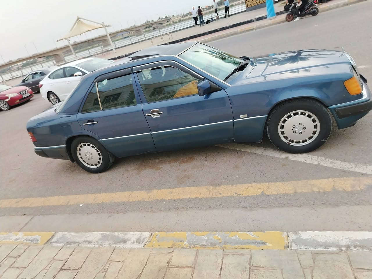 مرسيدس دب • ١٩٩٢ • انبار فلوجه