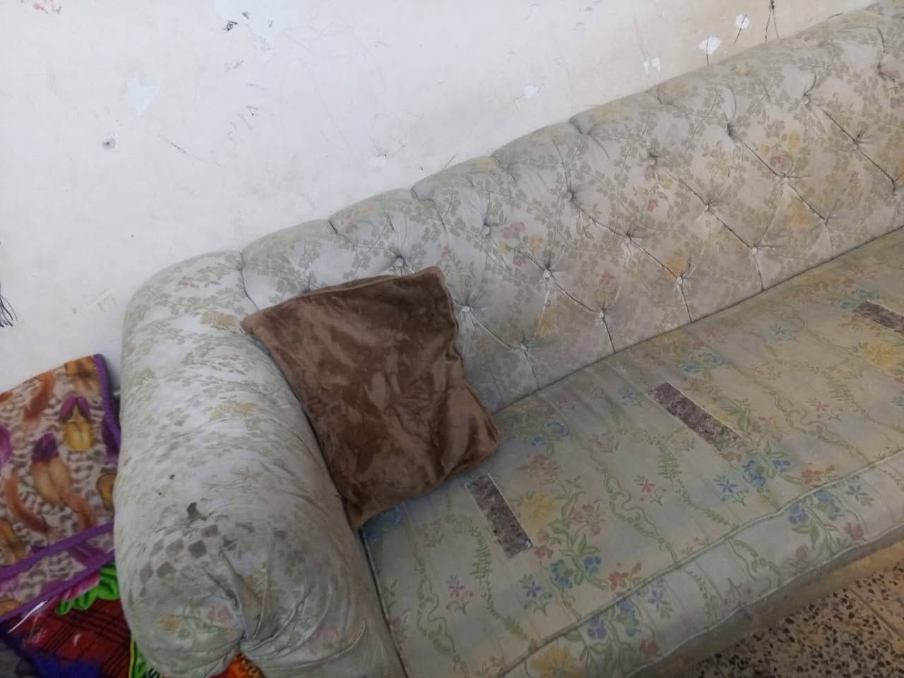 مكلف بل نشر غراض بيت لبيع تخم قنفات نضيف ودوشك من هذه ضغط لعالي هم نضيف وزاريه ميز مرايه باقي تفاصيل
عل واتساب فقط *********** صاحب الغراض
