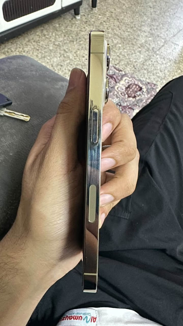 ايفون 13 برو فقط
امريكي الجهاز نظيف ما مفتوح 
ذاكرة 256 
بطارية 73
السعر 425 / ***********
