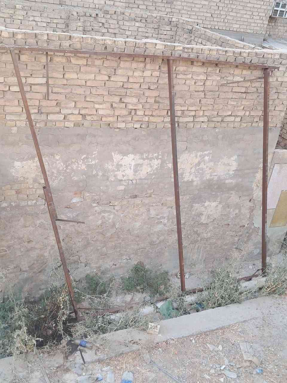 @@سندوش القديم ابو النحله نضيف كلش اربع قطع الطول 5 متر ويا الحديد مساطر 2 ملم مال غرفه جاهز بس جيب وشد سعر المتر ب 10 وبي مجال بسيط مكاني زعفرانيه شارع المعهد هذا رقمي ***********
