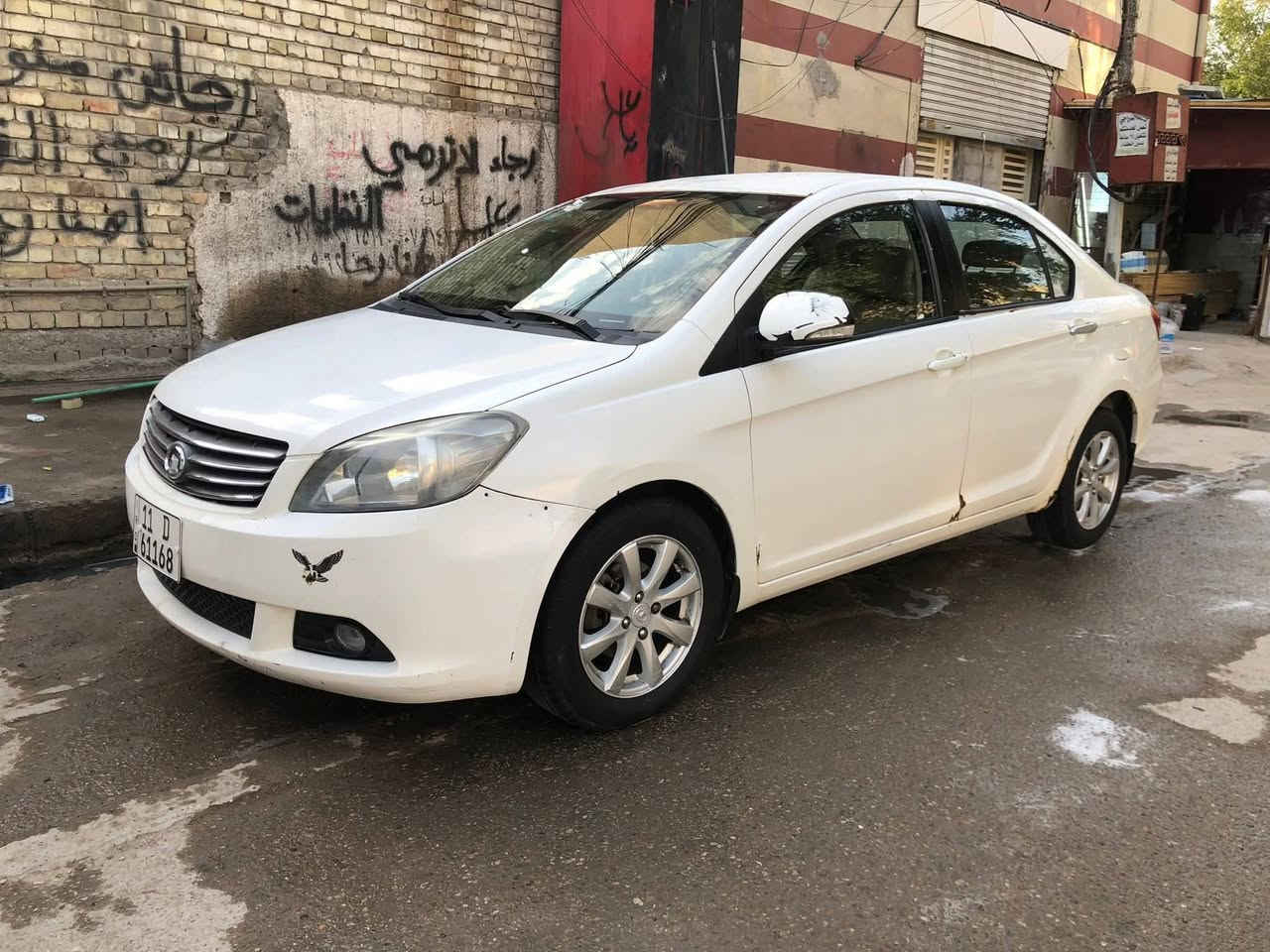 سلام عليكم كريت وويل فولكس للبيع سياره بيه خياسات يرادلهة تعمير مكينه خير من الله تبريد ثلج صدر امامي نص عمر  عارضهة 43 بيه مجال سياره بسم ولد بل مدينه صدر رقمي ***********
