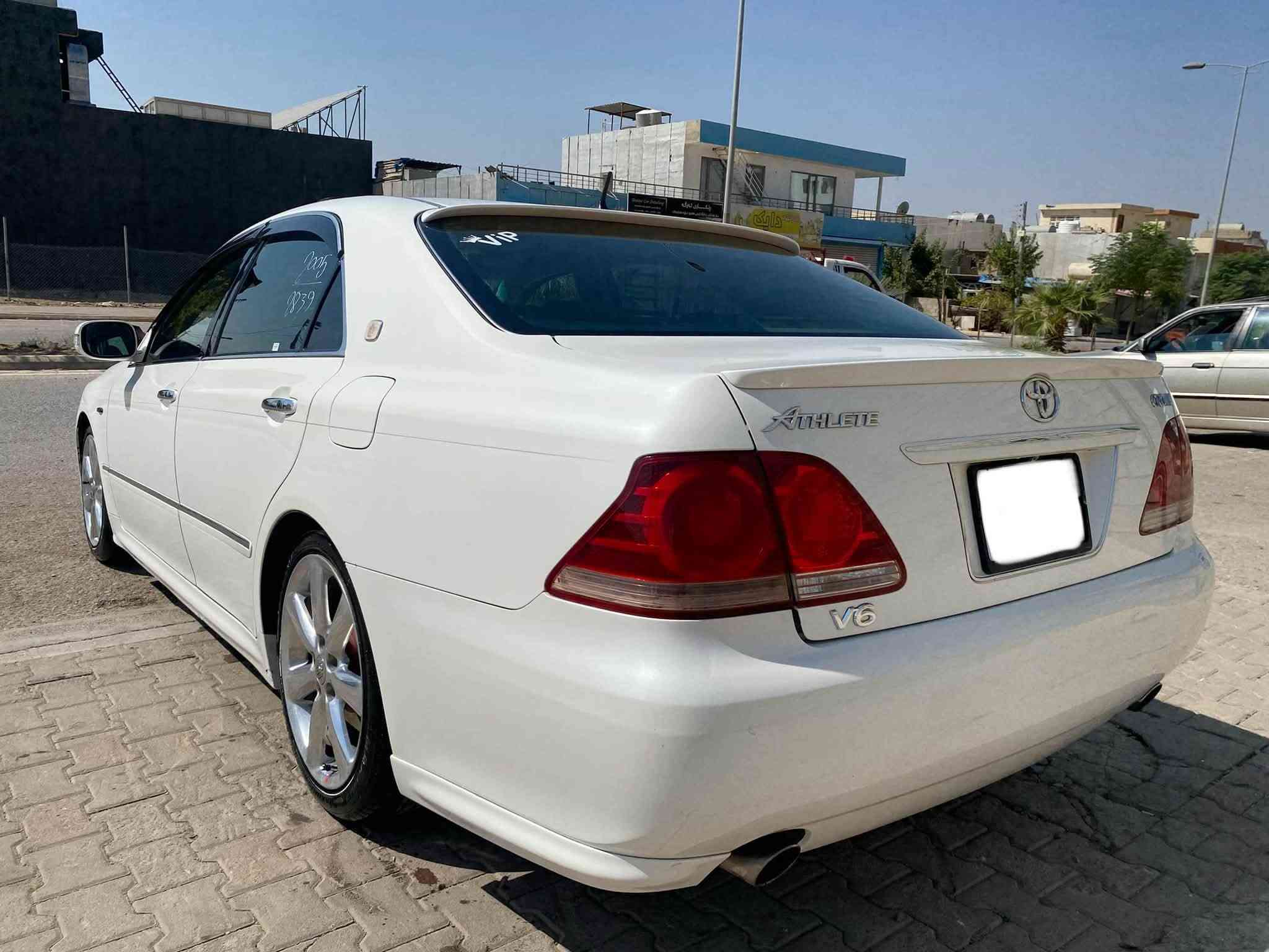 Toyota crown sport 2005
ساخ ساخ
مۆدێل ٢٠٠٥
یادی ٥٠ ساڵە 
٢ پارچەی ئەوروپا بۆیاخ
کۆدی هەیە و بارکۆدی وەرگرتوە
گێڕ و مەکینە گەورە ١٨٢
سەیارەکە لۆک لۆکە 
٣ دوگمەی فول
سڵایت
جڵد
هیتەر
ئاوێنە ئیشارەت
بلوتوزی بیلاد
کامێرا
لایت ناو ڕەش
عەتەری ١٨٤ لەسەرە
لەوی زەردی تۆمسی لەسەرە
٤ تایە و ویلی دینگەی ئیستیل لۆک
مەجموعە سوکان لێکزس زۆر نەرم 
هەر ٥ بەسمەی مەزبوت ئیشەکات
زۆر توند و تۆڵە هەر چرکەو ٣٠٠ دۆلار بڕە
گێڕ و مەکینە و هەموو گیانی بەشەرت 
نرخ ٨٥ معامەلە
***********

