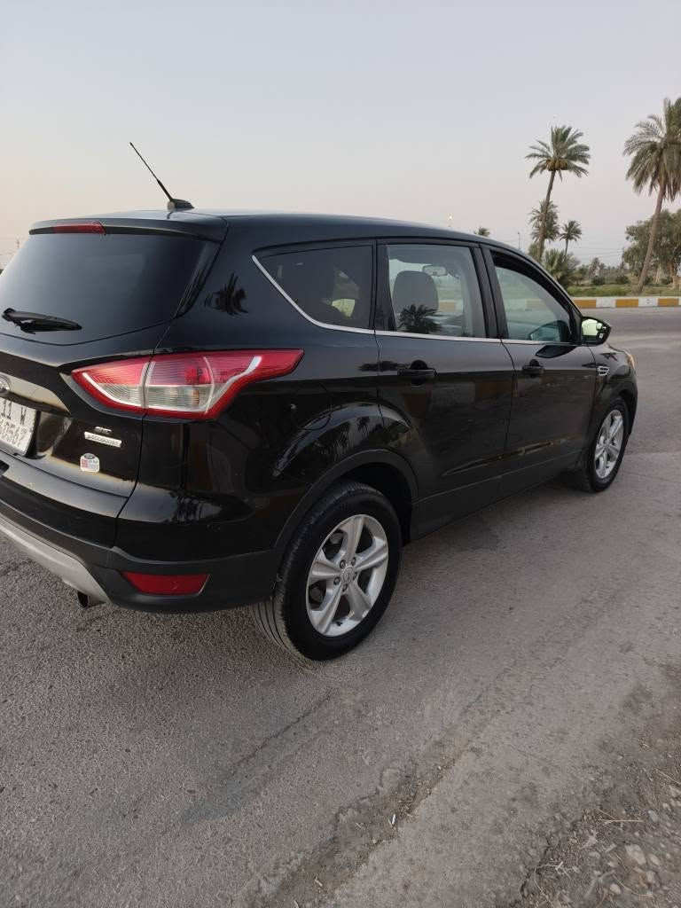 فورد سكيب وارد امريكي صبغ قطعتين  رقم بغداد انگليزي سنوية ل 28 موديل 2013 محرك 1600 تيربو جاهزة گير محرك تبريد حدادية كهربائيات مكانها حلة بيع او مراوس للاتصال *********** حلة, بابل
