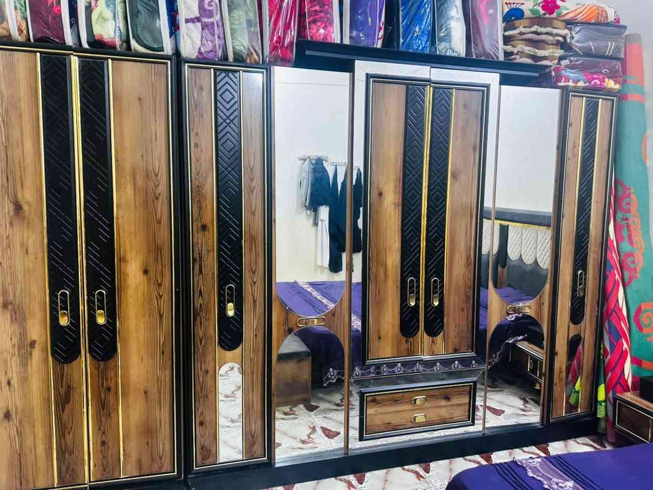 غرفة تركية للبيع مكان سماوة السعر مليون ونص ***********
