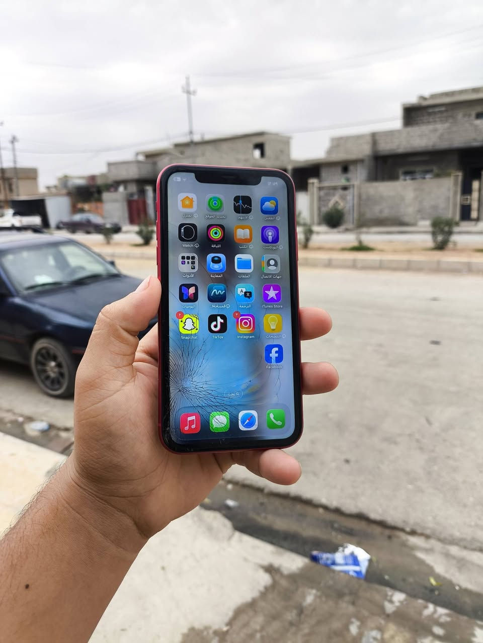 آيفون ١١ • ٦٤ جيجا • الموصل الايسر