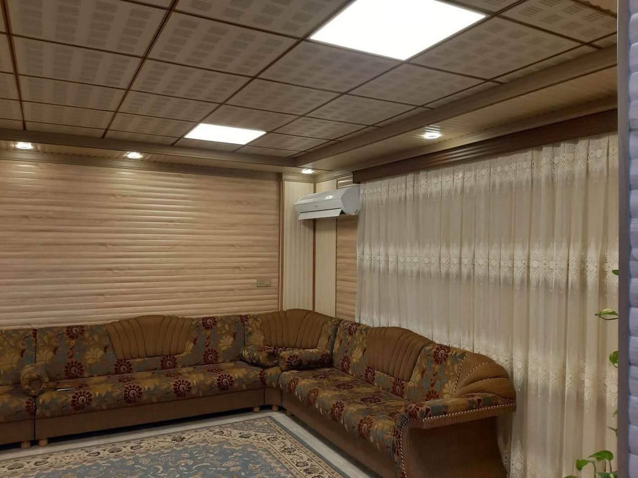 3 دفاتر و 65 للبيع مجمع شاهان ستي 
128 متر غرفتين حمامين بلكونتين مطبخ 
للاستفسار اكثر ***********
