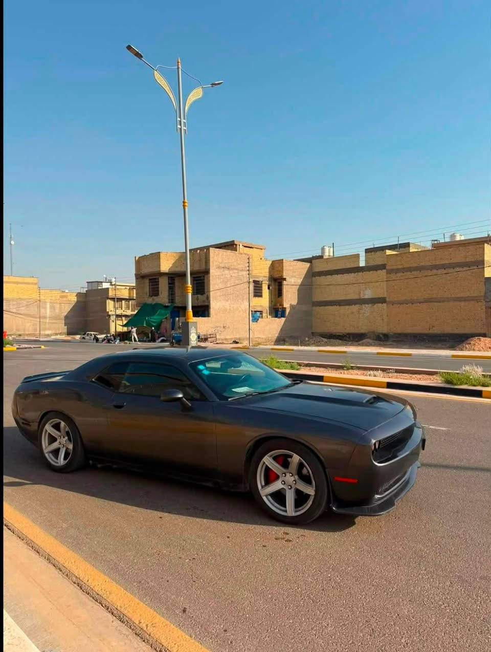 جالنجر Rt 2019
رقم بغداد الدولي هزه جديده تحويل مباشر

كير مكينه ومكينه ما مفتوحات 
جاملغين وبنيد وباب سايق مبدله
+ تكحيله صغيره بجاملغ خلفي
صور الحادث مرفقه بالمنشور
السياره عليها دبات تفتح وتسد عالريمونت

وعليها برمجه طلقات وجهاز لهب

السعر 135  ورقه وبيها مجال بسيط
مكان سياره كربلاء
***********
