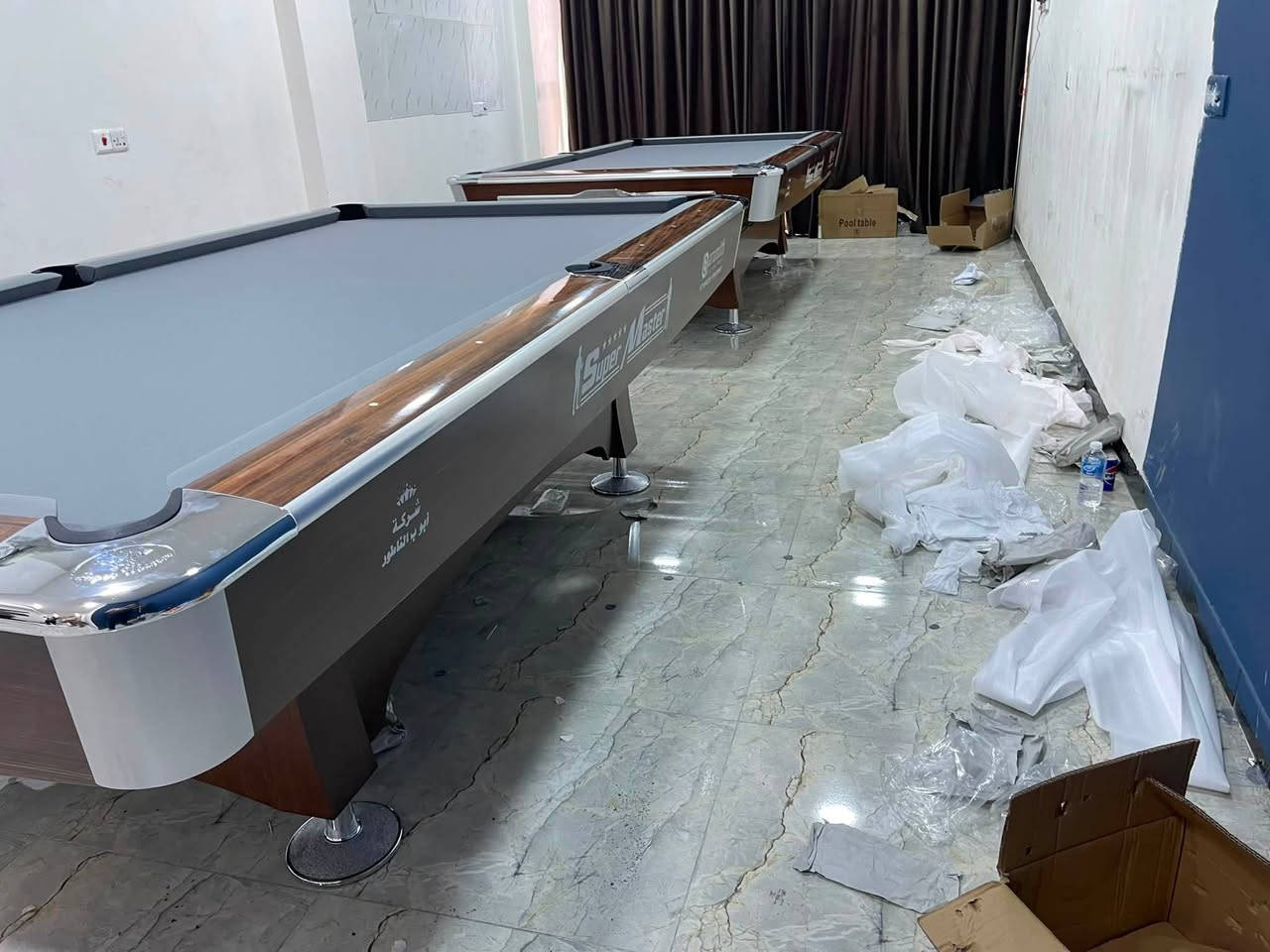السلام عليكم 
يتوفر جميع أنواع طاولات البليارد الجديد والمستخدم وبأنسب الأسعار وجودة عالية جداً ويتوفر كادر لشد وتنصيب جميع انواع الطاولات مع الضمان 
للتواصل *********** متوفر واتساب
