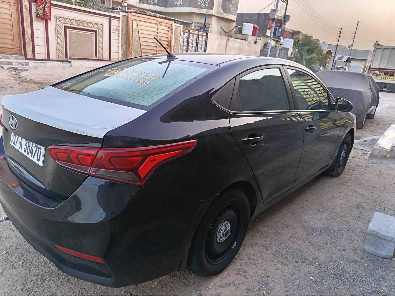 الاستفسار *********** الزبير, البصرة

نص مكتوب في الصور:
- معارض القبله لبيع وشراء السيارات الحديثه والقديمه فارس الصرايفي 7 د سلام عليكم اكسنت وراد أمريكي معوقين رقم مثني مكينه 1600 حادث جاملق فقط جاهزه من كلشي الاسفسار *********** العنوان الزبير +3