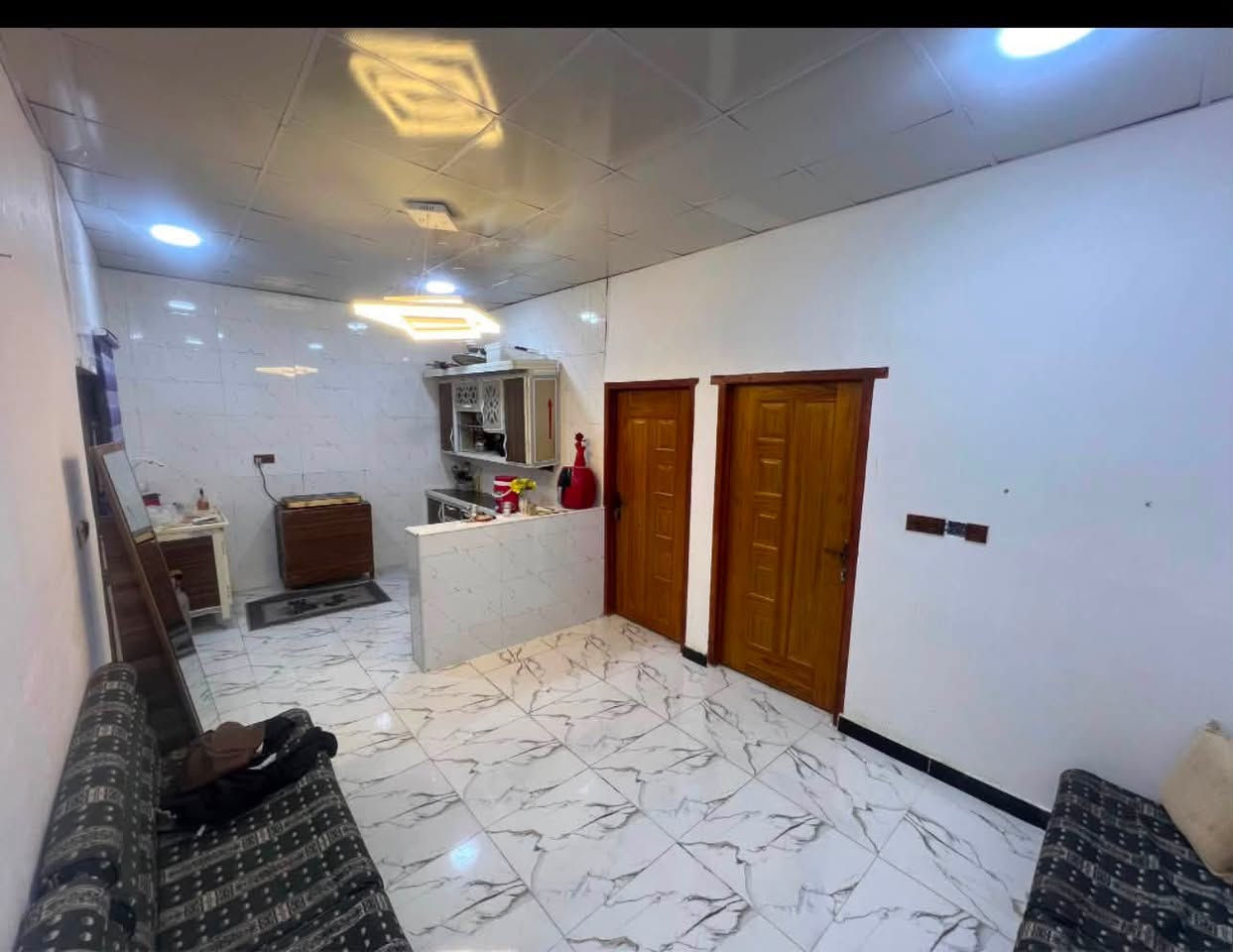 دار سكن للبيع 🏠
#المساحة :: 100
#السعر :: ٤٦مليون وبي مجال بسيط 
طابو صرف زراعي المالك عراقي 🇮🇶
#البناء_حديث_جاهز_للسكن 💯
شط لعرب الجزيرة شارع زين العابدين 
#الخدمات :: ماء كهرباء مدارس سناتر 
منطقة سكنية والبناء فيها منظم وحديث
#سقف سندويج شغل درجه أوله 
#المحتويات ::  وصحيات خارجية وحديقة
وأستقبال وصالة ومطبخ  وصالة معزولة
وموزع غرف وغرفتين منام وصحيات
#خارطة_مميزة_وسعر_مناسب
……….
#للأستفسار ::***********
١٥ متر عن شارع العام موقع يخبل
