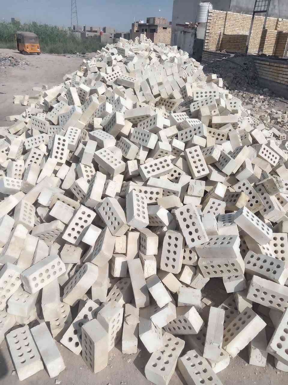✨ طابوق جمهوري فاخر من معمل طابوق النهروان ✨
قوة البناء تبدأ من هنا!

🔸 مواصفات متميزة وجودة لا تضاهى:

✅ خالٍ من الأملاح – يحافظ على جمالية البناء ويمنع التشققات.

✅ جودة ومتانة عالية – يدوم طويلاً ويقاوم الظروف القاسية.

✅ تصنيع متقن – بإشراف فنيين محترفين وفق أعلى معايير الصناعة.

✅ صلابة فائقة – يتحمل الأحمال الثقيلة ويُعد مثالياً لكافة أنواع المشاريع.

✅ حواف دقيقة وحادة – لضمان دقة التوصيل وسهولة التركيب.

✅ موثوق في المشاريع الكبيرة والصغيرة – سواء كانت سكنية أو تجارية.

🔹 اختر طابو.. لبناءٍ قوي، مستدام، ومتميز.

📞 للحجز والاستفسار:

‭***********

