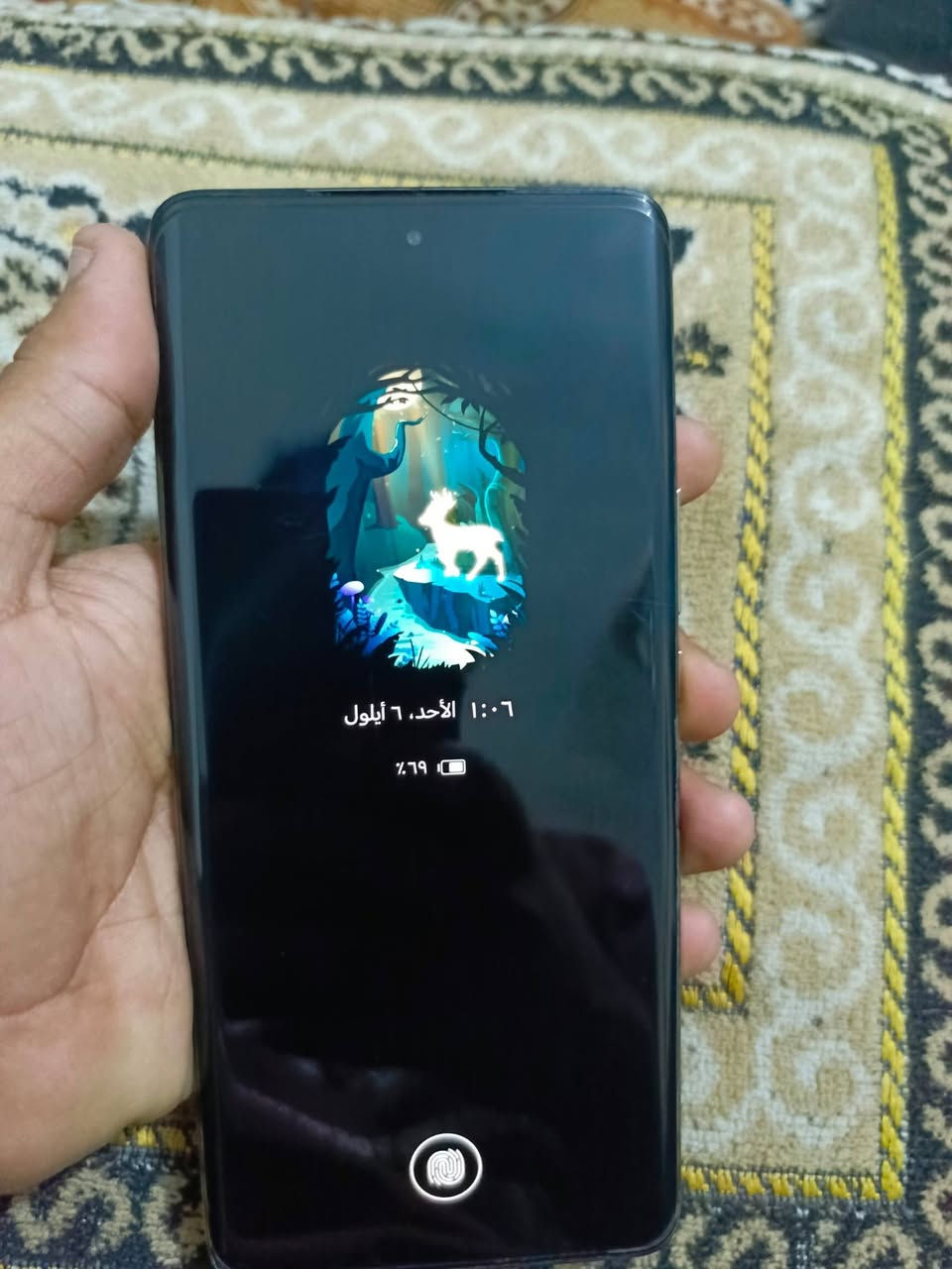 السلام عليكم اخوان اس 9 بي للبيع جهاز نظيف كلش على معنى الكلمه محتوره ماخذه بكرتونه وفتحته بايدك تليفون كلش كلش نظيف لا نبدل شاشه ولا مسوي شيء ابد ما مفتوح السعر 350 وبي مجال ***********
