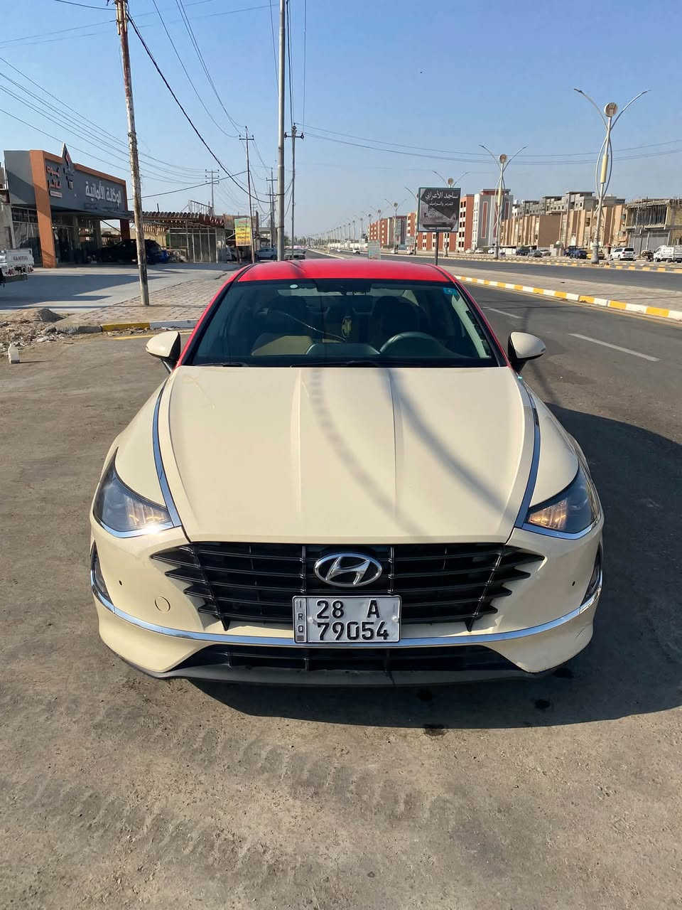 سلام عليكم

🚘 للبيع سوناتا هايبرد 2023 خليجي

• الموديل: 2023
• النوع: سوناتا هايبرد
• المحرك: 2.0 هايبرد
• القير: أوتوماتيك 6 سرعات
• دفع أمامي
• تشغيل بصمة 🔑
• دخول ذكي
• شاشة
• حساسات خلفية واماميه
• مثبت سرعة
• تحكم بالمقود
• تكييف أوتوماتيك ❄️
• مرايا كهربائية
• نوافذ كهربائية
• إضاءة LED
• أنظمة أمان ومساعدة للسائق
• صرفية بنزين ممتازة واقتصادية ⛽️
• السيارة خليجي

📍 الموقع: الديوانيه 
📊 العداد: 160000
🎨 اللون: بيجي قماره حمره
💰 السعر: 135 وبيها مجال
📞 للتواصل: ***********

السيارة نظيفة وجاهزة للاستخدام، والفحص خير دليل.
ترهم بيع وترهم مراوس بتكسي سوناتا او اوبتما
