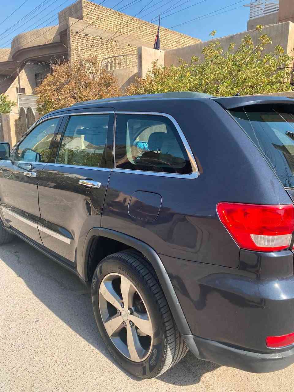 جيب ٢٠١٣ جاهزه مابيهه نقص كير محرك تبريد صدر اي نقص مابيه السعر 13500$ بيع او مراوس حسب القناعه
*********** بغداد
