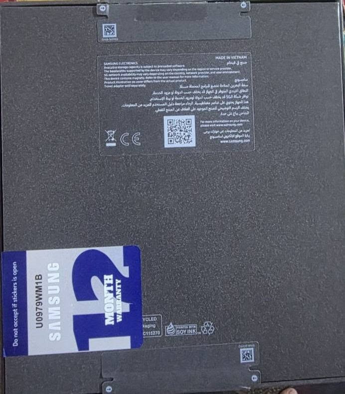 السلام عليكم
Z FOLD 7 دفتري 
مستخدم نظافه 95 %
ذاكره 256 
مواصفاته المعروفه مع كيبل شحن مامستخدم 
مكاني ناصريه سوق الشيوخ 

***********
