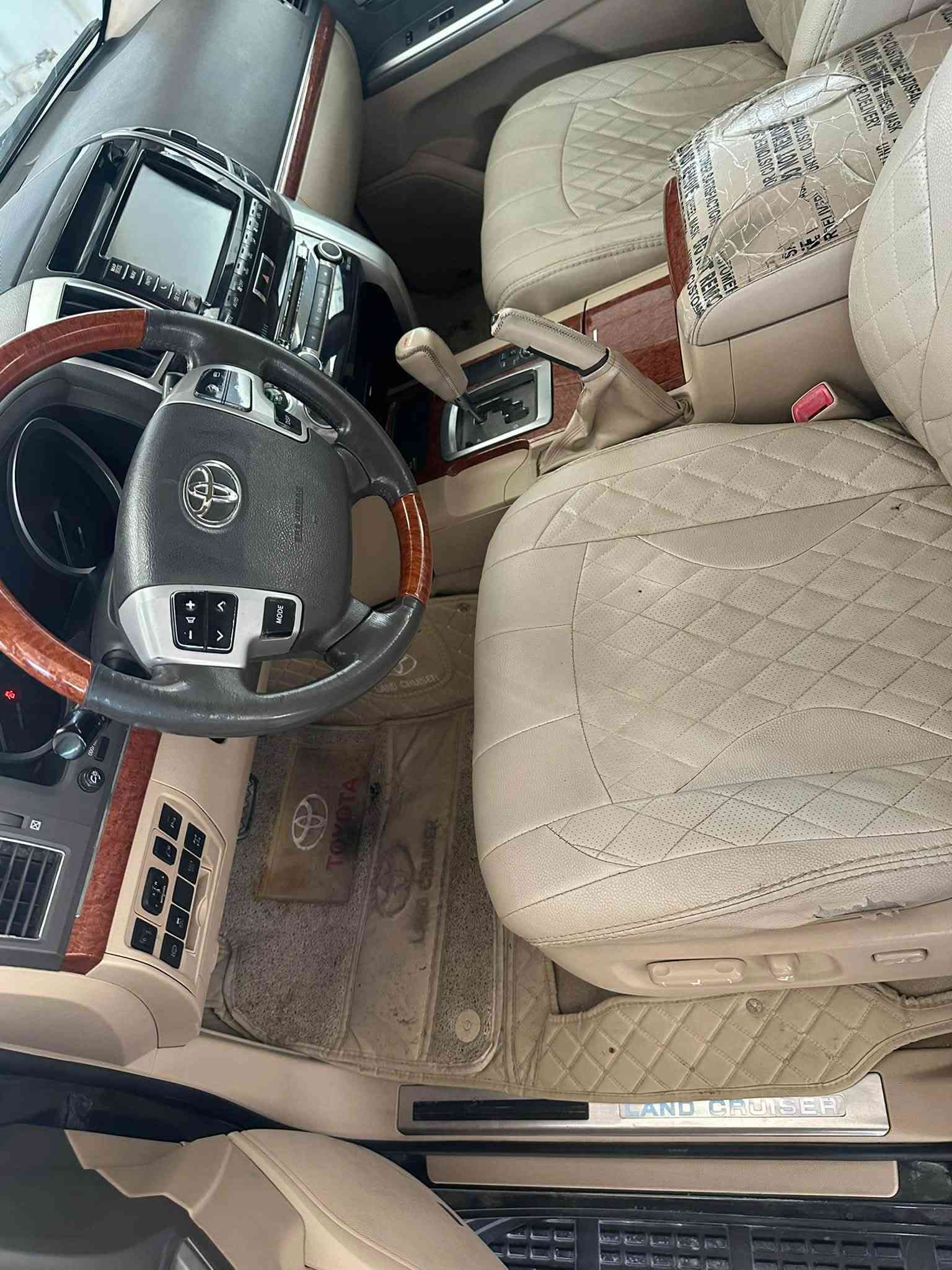 لاندكروز VXR • ٨ سلندر • رقم أربيل