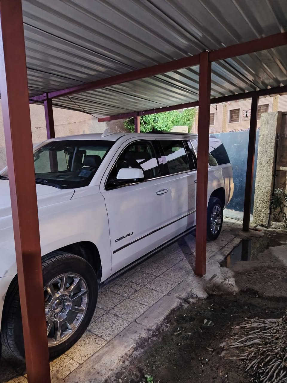 السلام عليكم يوكن دينالي موديل ٢٠١٧ كفالة عامة تقرير ماشية ١٠٢ رقم بصرة باسمي تحويل ثاني يوم سيارة استخدام شخصي ماناقصها اي شي السعر ٣٨٠ وبيها مجال قليل للاستفسار ***********
