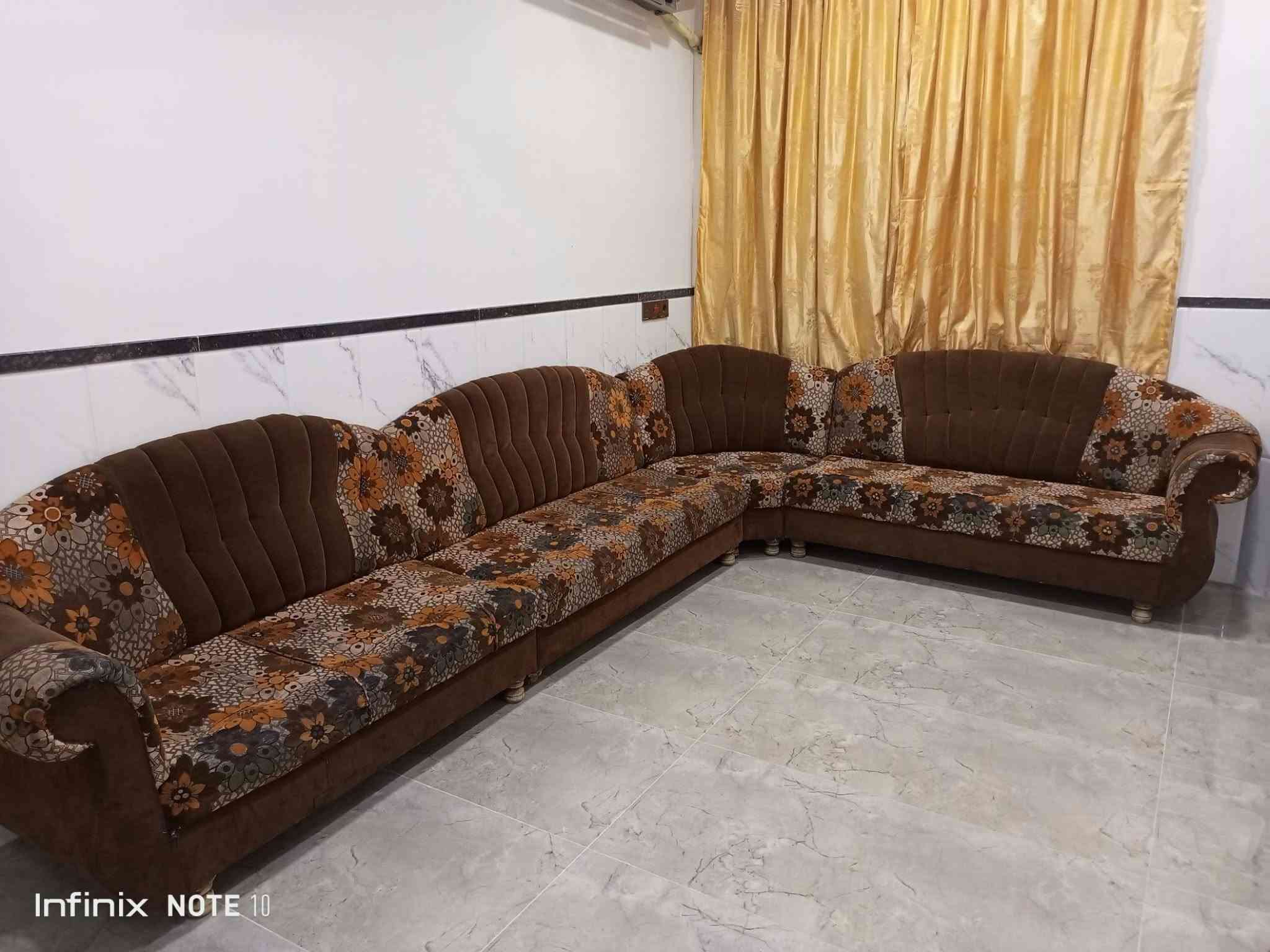 ديوان خشب • نضيف • ٥امتار