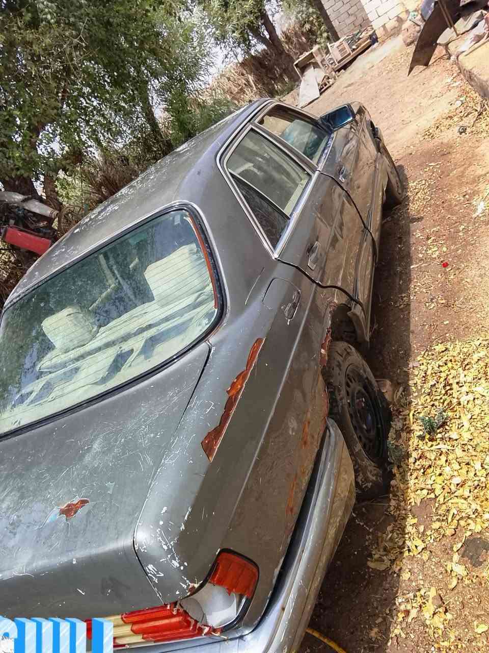 سيارة مارسيدس جامبو حجم 300sl مكان السيارة النجف الكوفة العباسية  سيارة باسمي  رقم صدامي مداور نجف 
 سعر على خاص   ***********

نص مكتوب في الصور:
- CHILL