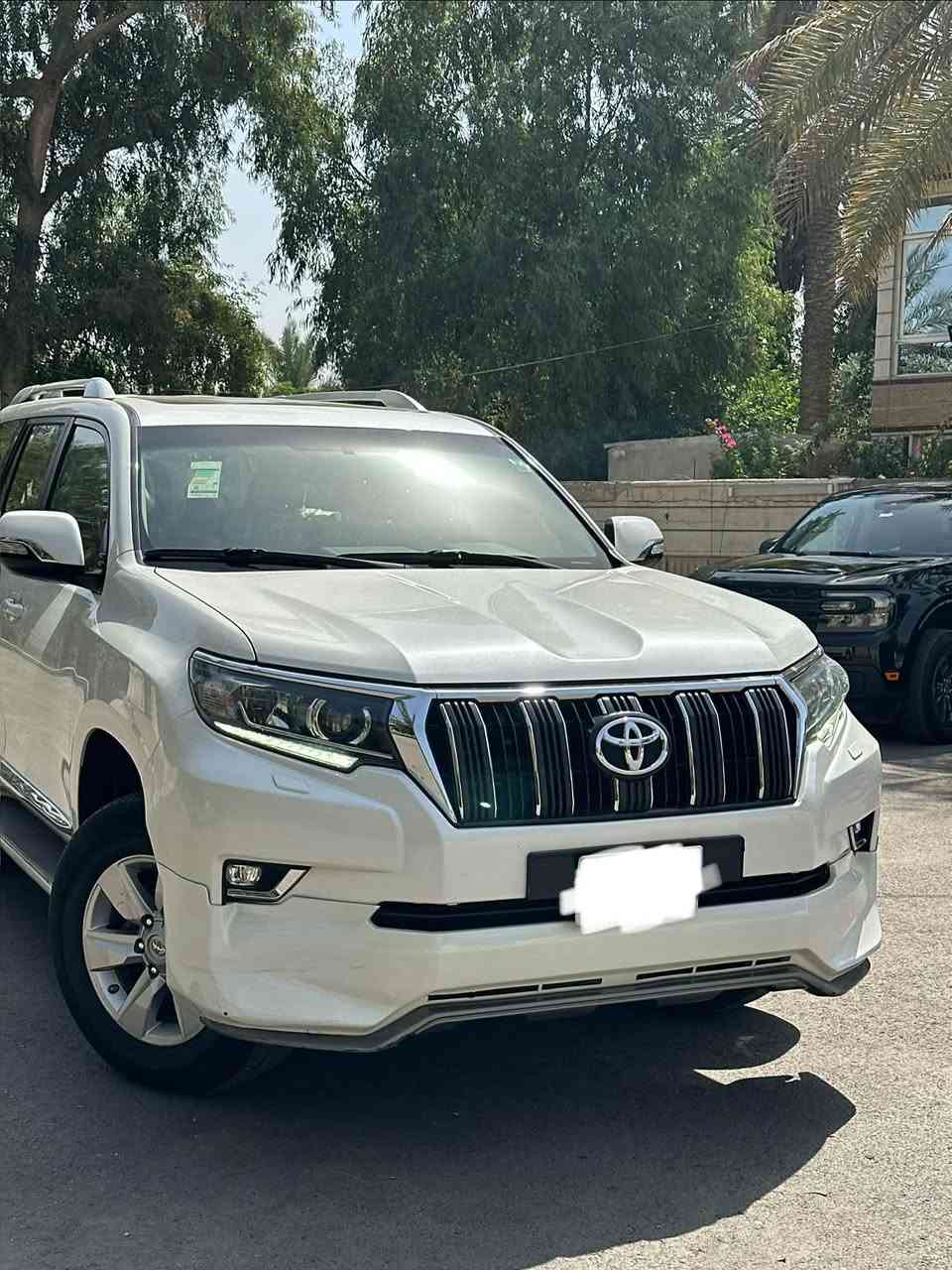 🚨 للبيع | تويوتا لاندكروزر برادو 2018 TXS خليجي 🚨

🔥 Prado TXS | خليجي | بغداد

📅 الموديل: 2018
🛣️ الممشى: 100,000 كم
خليجي
📍 رقم بغداد
⚙️ المحرك: 4.0 V6 – 6 سلندر
🏎️ القوة: 271 حصان تقريباً
🔄 ناقل حركة: أوتوماتيك 6 سرعات
🚙 دفع رباعي 4×4
👨‍👩‍👧‍👦 7 مقاعد

✨ المواصفات:

• فئة TXS
• مقاعد جلد
• فتحة سقف
• بصمة وتشغيل ذكي
• تشغيل عن بُعد
• كاميرا خلفية
• حساسات خلفية
• مثبت سرعة
• شاشة
• تحكم أوتوماتيكي بالمناخ
• مقاعد كهربائية
• إضاءة LED
• تحكم بالمقود
• نظام مانع انزلاق
• صف ثالث
• وغيرها من مواصفات الـTXS

🔧 الحالة:

السيارة مكفولة من كل شيء، وما عليها إلا:
• صبغ بسيط جداً بالدعامية الامامية 
وبارد بسيط بالباب الخلفية 
• بعض الملاحظات البسيطة جداً فقط

والسيارة بشكل عام نظيفة ومحافظة.

💰 السعر: 37,500 دولار

📍 الموقع: بغداد – قرب جزيرة بغداد السياحية

📞 للاتصال والاستفسار:
***********

الفحص على المشتري، والسيارة حاضرة للفحص والمعاينة.
