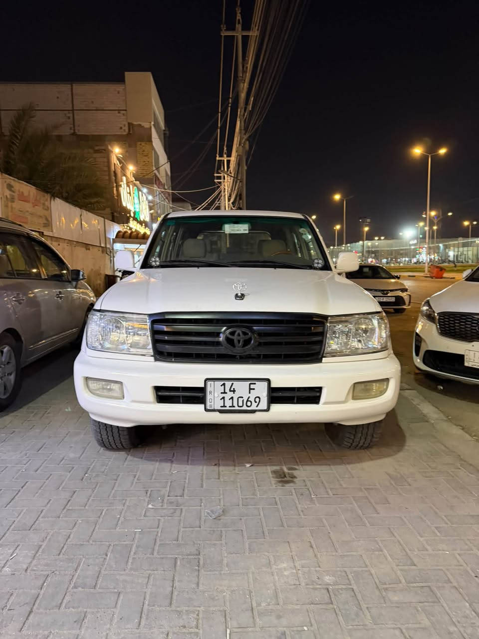 سلام عليكم لاندكروز مديل 2007 اصل تحويل رقم بصره كفاله عامه سعر ب170 وبيه مجال مكلف بل نشر رقم صاحب سياره ***********

