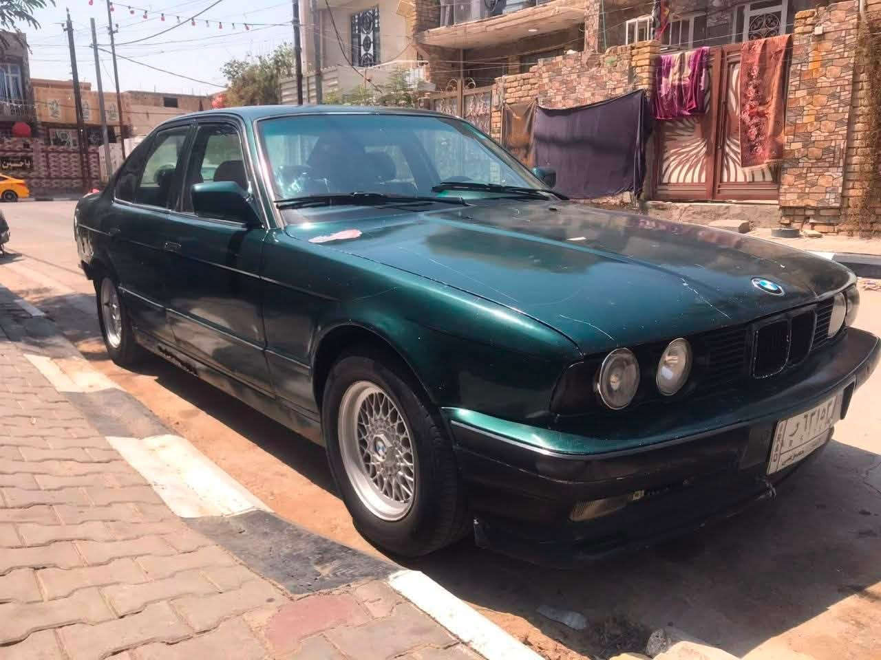 السلام عليكم بي أم ٥٢٥ سياره جاهزه خير من الله محرك كير حداديه كفاله تخم تاير كهرباءيات كله شغاله رقم الماني أنبار تحويل ثاني يوم السعر ٢٥وبيه مجال لشراي مكاني واسط***********
