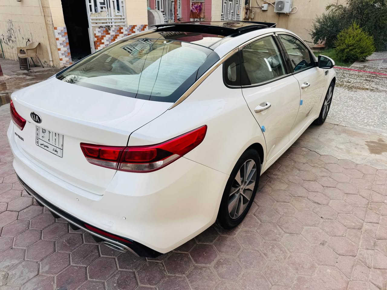 للبيع *********** السعر 150  اوبتما موديل 2018 خليجي محرك 2400دوش رقم بغداد فول مواصفات بنوراما جلد قطعتين تبريد مري شفط ماشيه 130KM حقيقي بيها صبغ نصف الجاملغ الخلفي فقط سونار مرفق السياره كير ومحرك وضع شركة مامفتوحات حداديه جديده تخم تاير جديد تبريد تدفئه كوله جديد السعر 150مكان السياره كربلاء المقدسة كربلاء, العراق
